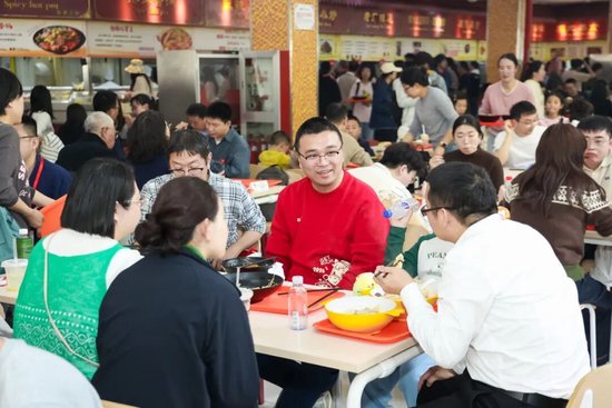 上海交通大学校友代表陈光明：校训精神已深入骨髓