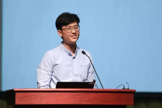 清华一个班，20年，撑起全球AI半边天