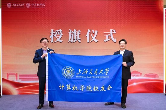 今天，元庆有了新身份！