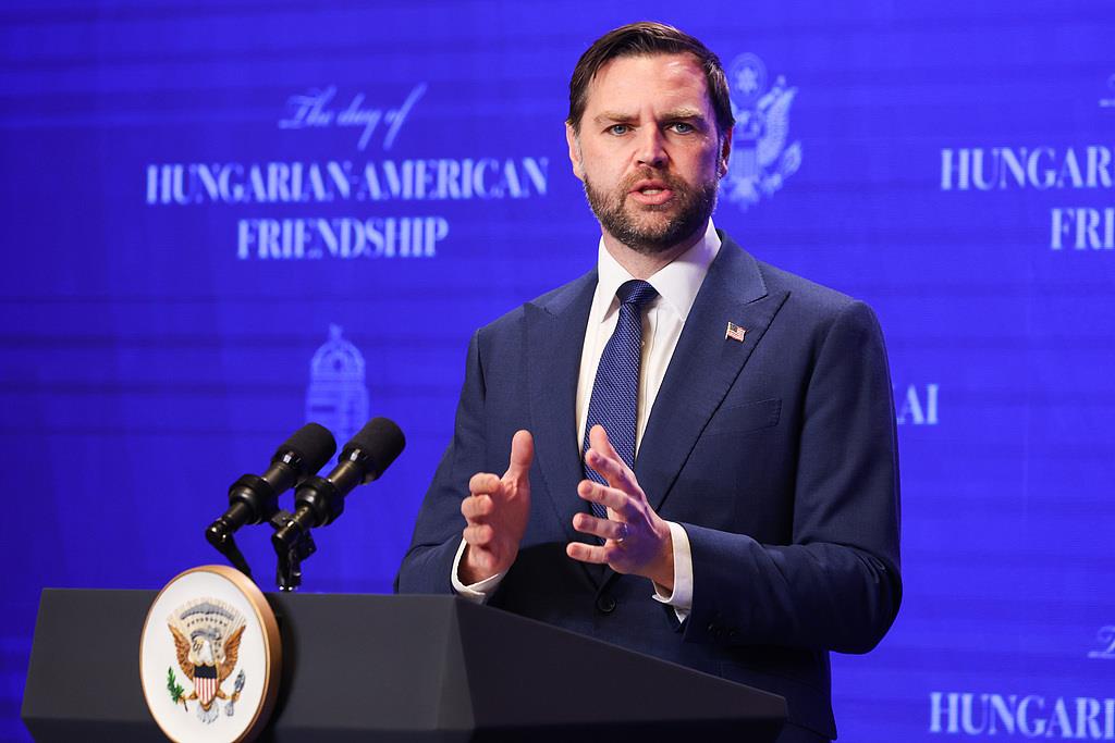 美副总统万斯：美伊停火为“脆弱休战” 特朗普“急于看到进展”