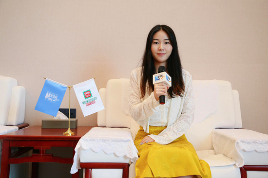 下沉乡镇市场，“火锅界蜜雪冰城”赚翻了！父女搭档头悬“双刃剑”