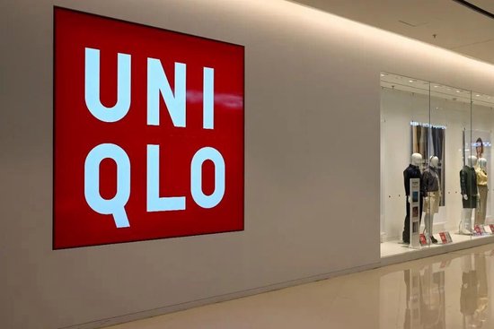 顾客因在优衣库“摸包”“逛店久”被指控偷窃，报警自证清白，门店回应