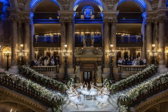 腾势巴黎歌剧院举行欧洲上市发布会 科技新豪华正式启幕