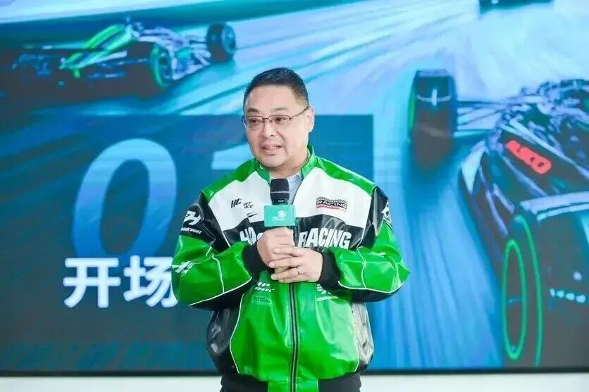 IPO前夕突现7300万元转账，审计师要求独立调查，董事会成立特别委员会！港股“超购王”上市三周就停牌