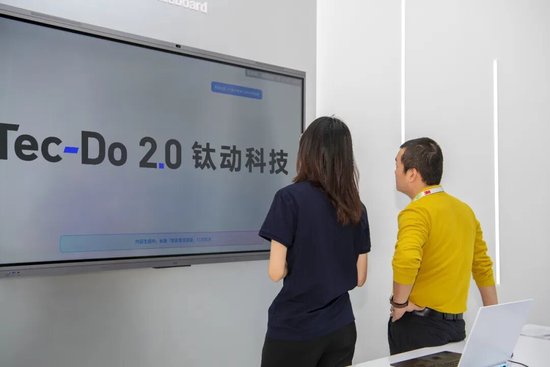 36岁，账上躺着30亿，他是最懂海外流量的中国人