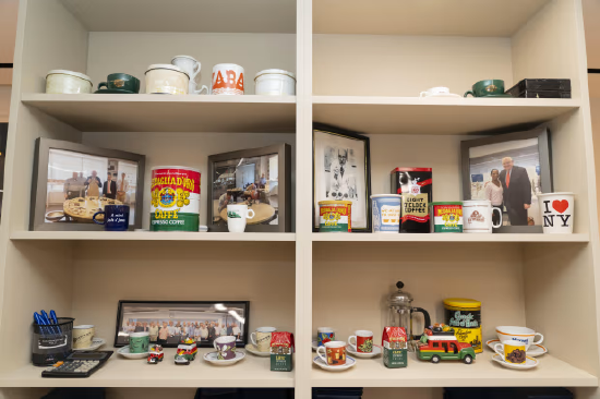 华尔街有一支精英咖啡品鉴团队，却苦于招不到新人