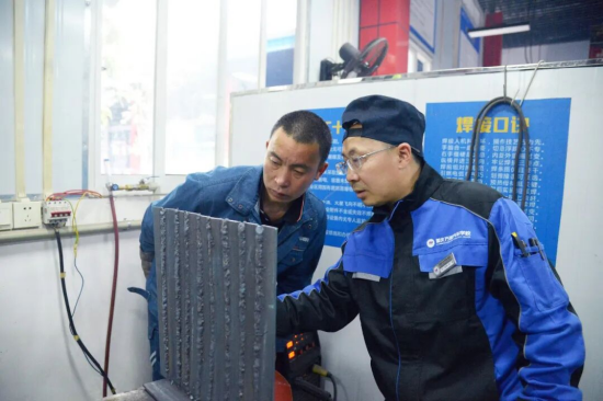 中国东方教育旗下重庆万通：吴应明老师入选市级专家库，焊接师资再获官方背书