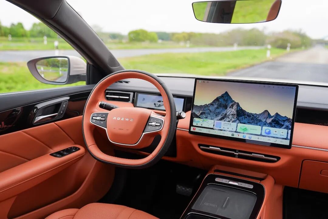 全新荣威i6在油电分水岭 充分证明成为一款国民好车的实力