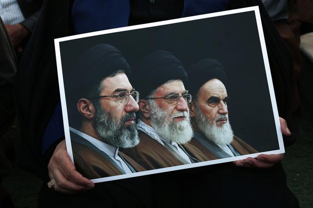 团结还是分裂？新旧秩序交叠下的伊朗政权谜题