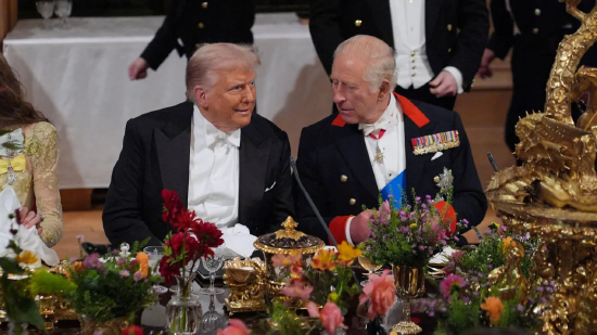 战争、枪击与关系裂痕之下，英国王室启程访美