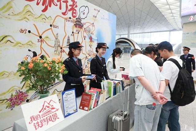 长三角铁路今日预计发送402万人次，加开夜间高铁137列