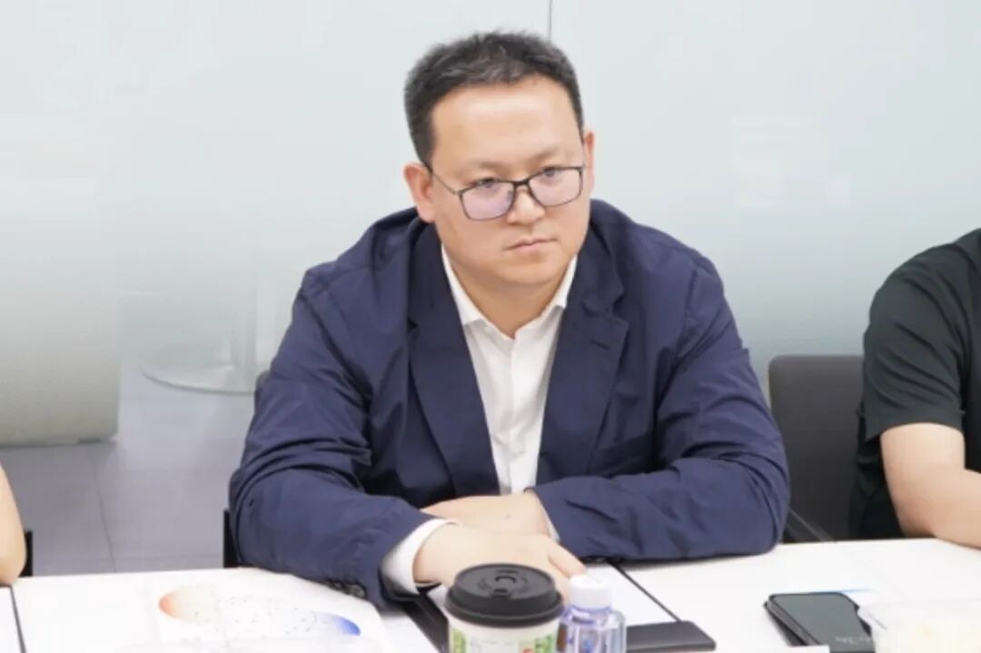 追求低级趣味，郑伟被“双开”