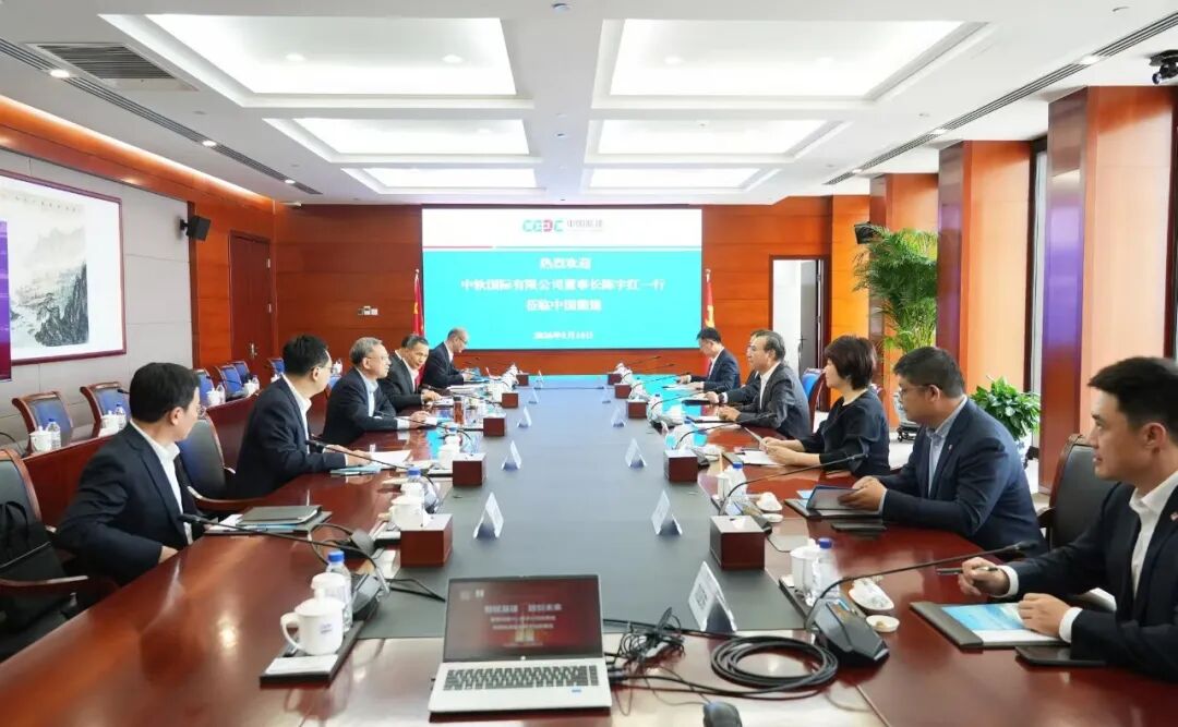 倪真与中软国际董事局主席、CEO陈宇红会谈