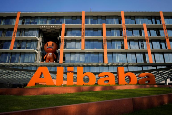 万亿营收背后净利滑坡，阿里靠AI和外卖赌未来？