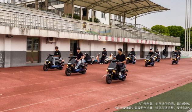 行业首发！九号鼹鼠自平衡 2.0 + 同频双闪，引领两轮智能化进入新阶段